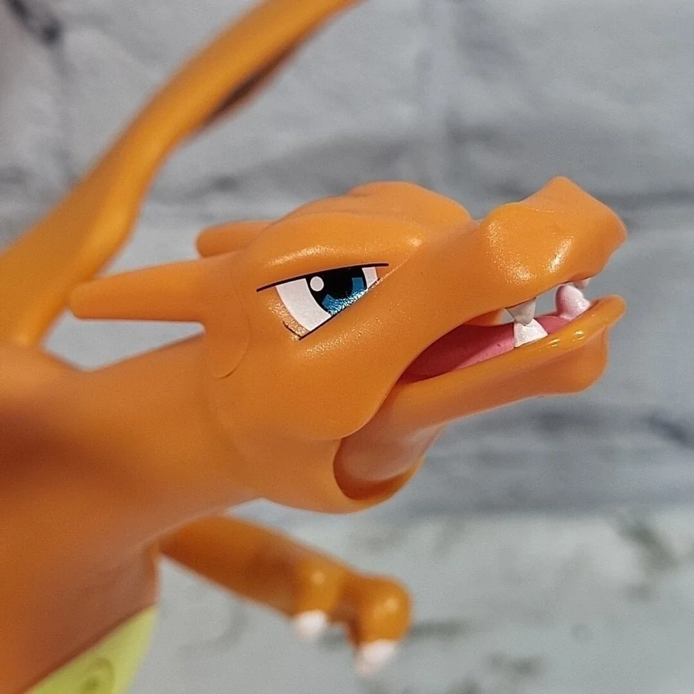 Pokémon Charizard Deluxe Action Figure Lights Sounds Motion Jazwares- No Shooter